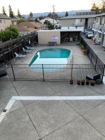 # Gorgeous Immaculate Newly Renovated Spacious Apartment 1