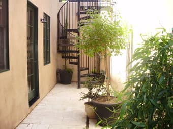 Private Entrance Room/Private Bath 8 min bike f Campus Avail April 19 1