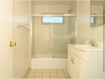 1b1b appartment for rent, full of free furnitures, avaliabe  March 3