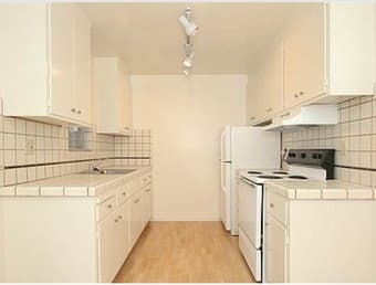 1b1b appartment for rent, full of free furnitures, avaliabe  March 4