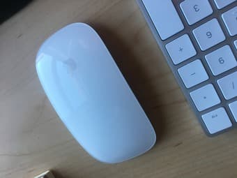 [NEW WITH BOX] Apple Keyboard and (Apple) Magic Mouse 2 1
