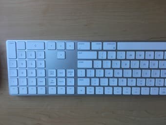 [NEW WITH BOX] Apple Keyboard and (Apple) Magic Mouse 2 2