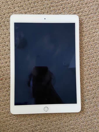 iPad Air 2 Wi-Fi  128 GB - Silver 1