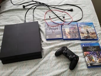 Ps4 with 4 games 1