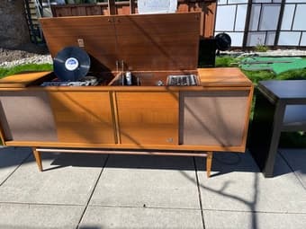 Vintage record player & turntable 2