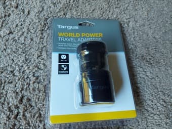 Headphone jack and targus adaptor 2