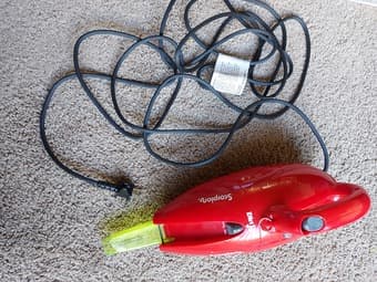 Portable vacuum cleaner 1