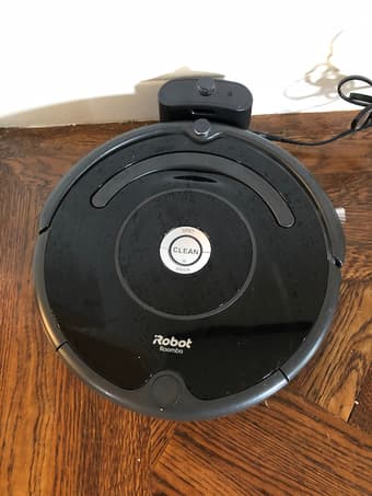 iRobot Roomba 675 1