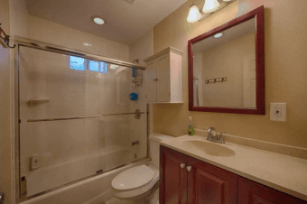 Partially unfurnished studio cottage (12 minutes from Stanford) 2