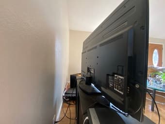 Selling 55 inch Sony Bravia 1080p 120 Hz 2