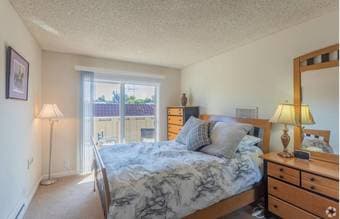 Lovely Large 2 bed corner unit with spacious balcony in Santa Clara 3