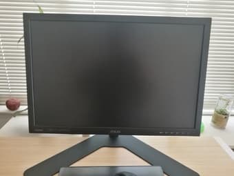 24" monitor in good condition 1