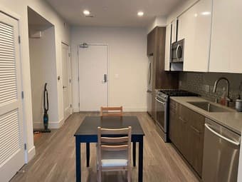 Lease transfer fully furnished apartment - Starting April 2021 1