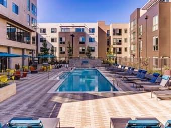 Lease transfer fully furnished apartment - Starting April 2021 3