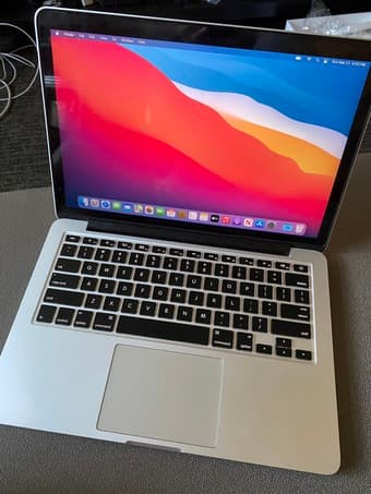 MacBook Pro (Early 2015, Retina, 13-inch) 1