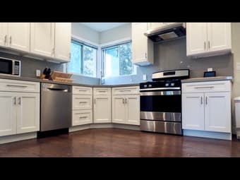 12-15 Min From Campus - 2 BR / 1 BA / 1100 SQ FT - Available April 4