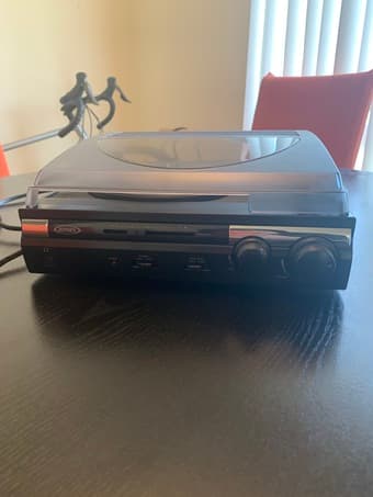 Jensen Record Player (moving sale/big discount) 1