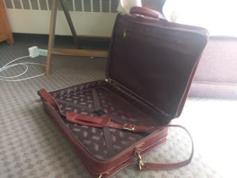 Leather briefcase 3