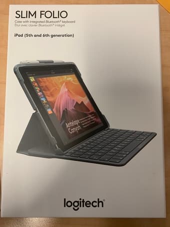 NEW Logitech Keyboard Case for iPad 1