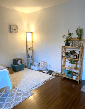 Spacious room for rent in large San Mateo home [available ~5/1] 2