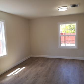 3b/2b Fully Remodeled Single Family Home 4
