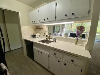Room at 2bed/2bath apartment at Downtown Menlo Park - $1,600 4