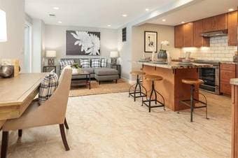 1BR/1BA Upscale Private Residence in Redwood City 2