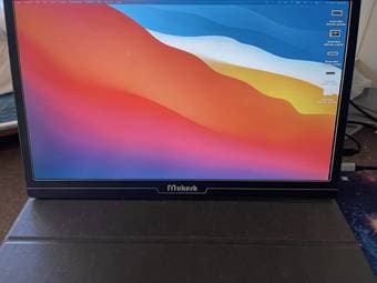 Mukesh Portable 15" 1080p Display with Case/ Stand 2