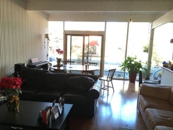 2 rooms ($1200 + utilities) in Palo Alto house w/ grads/postdocs 2