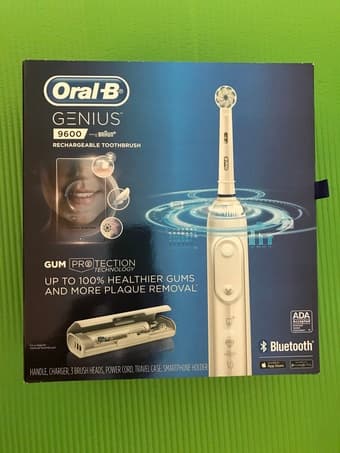 Brand new Oral B Genius 9600 electric toothbrush 1