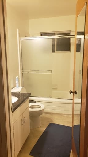 Roommate Needed! 2bed/2bath College Ave Apt. 3