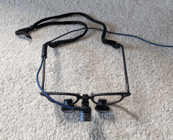 Designs for Vision (DVI) LED DayLite light for surgical loupes 2