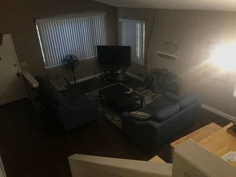 One Bedroom Available in a 3Bed/2Bath (Redwood City) 2