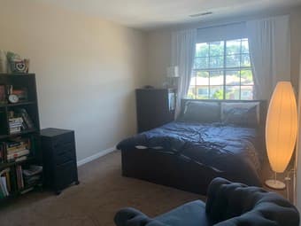 One Bedroom Available in a 3Bed/2Bath (Redwood City) 3
