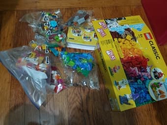 Free 500 piece Lego set 2