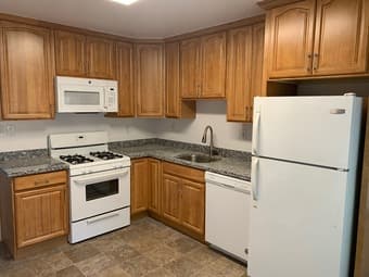 2 FREE months - Premium Downtown location - 2BR/1BA 1