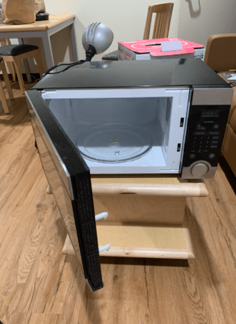 used fully functional microwave 1