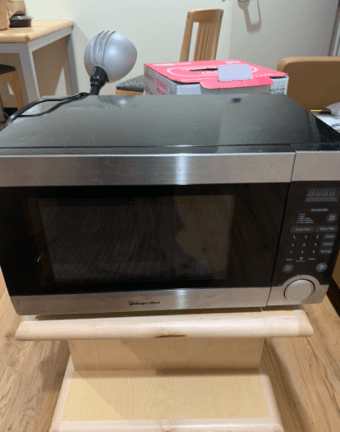 used fully functional microwave 2