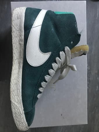 women size 5 NIKE BLZER 3