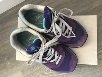 women size 5 NEW BALANCE sneakers 1