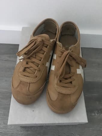 Women size 5 Onitsuka Tiger sneakers 4