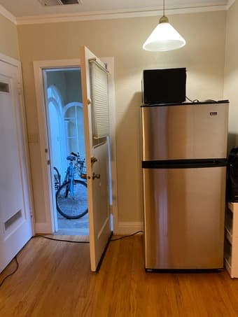 Palo Alto near campus One Bedroom/ In-law unit Available July 16th 3