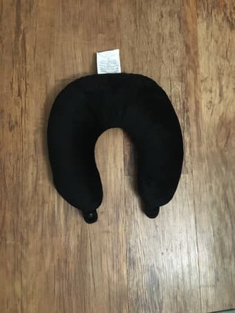 Travel neck pillow 1