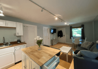 Spacious 1BR Apartment with Garden in Downtown Palo Alto 2