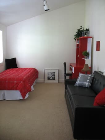 Charming FULLY FURNISHED STUDIO-COTTAGE in Prestigious “Old Palo Alto” 3