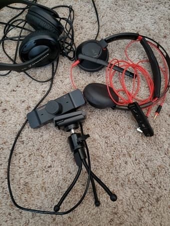 Sennheiser, Plantronics headphones, taking best offer 3