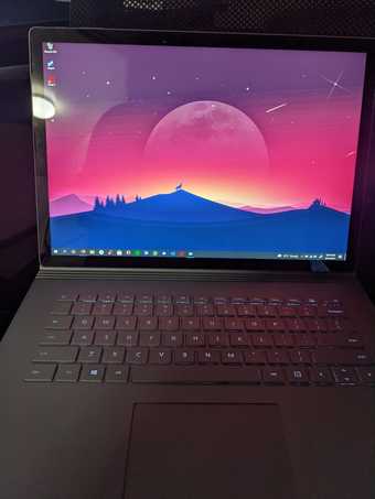 Surface Book 2/ Core i7-8650U/ 16 GB Ram/ 256 GB SSD/ Nvidia GTX 1060 2