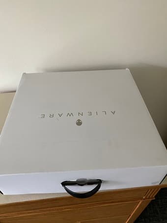 Alienware Area51m R2 RTX 2080 Super Max-P 1