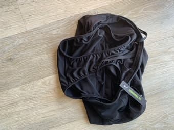 BNWT Nike Eclipse women's 3" running shorts Size SMALL 1