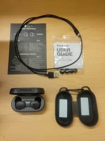 Like New Skullcandy Sesh Evo earbuds. Barely used 1